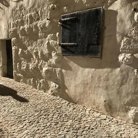 Apartment Logis Dans La Catiche De Loutre, Maison Medievale *