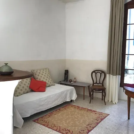Apartment Logis Dans La Catiche De Loutre, Maison Medievale