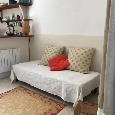 Logis Dans La Catiche De Loutre, Maison Medievale * Sauve