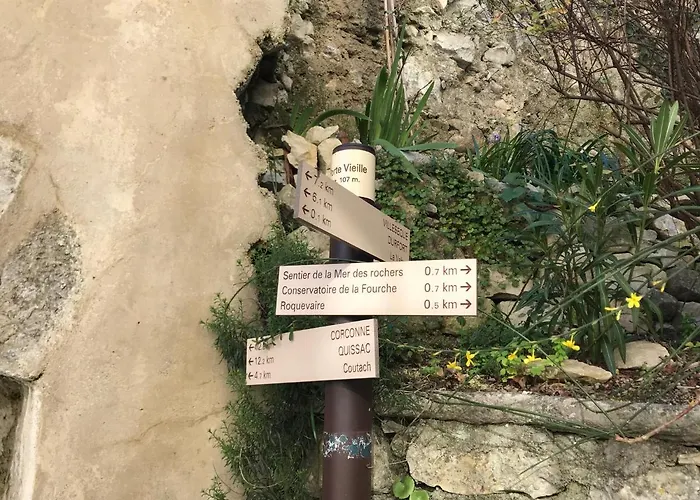 Logis Dans La Catiche De Loutre, Maison Medievale Apartamento Sauve